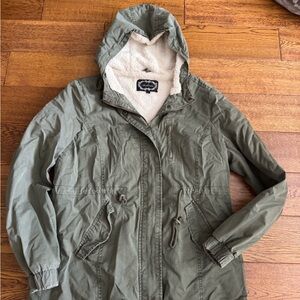 Army Green Hooded Jacket with Sherpa Lining tail